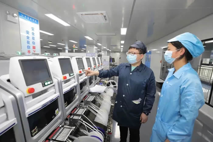 奮楫揚(yáng)帆加“數(shù)”行，九江經(jīng)開區(qū)強(qiáng)攻數(shù)字經(jīng)濟(jì)“一號發(fā)展工程”